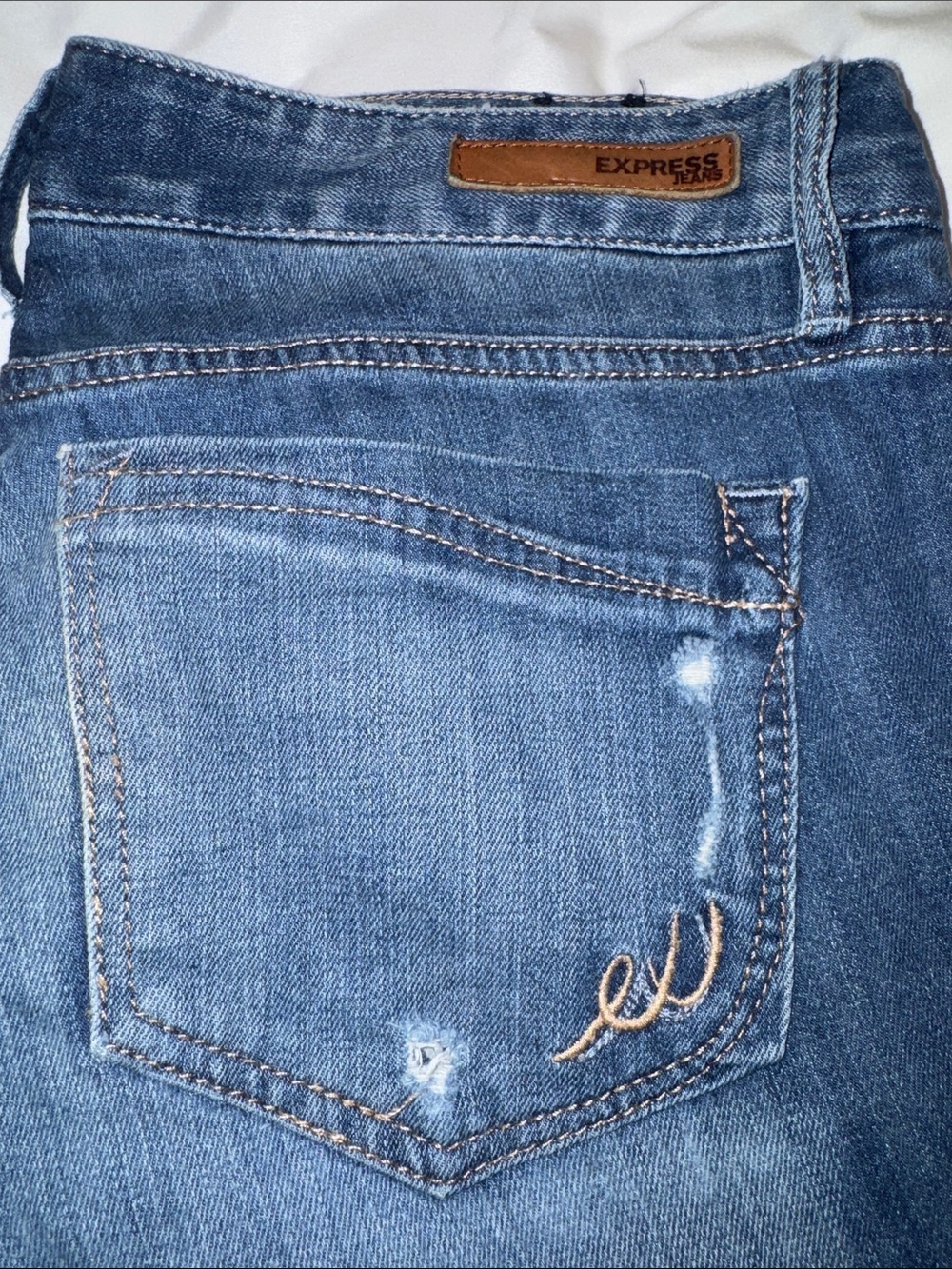 Express Straight Leg Jeans in Washed Blue - Picture 2 of 6